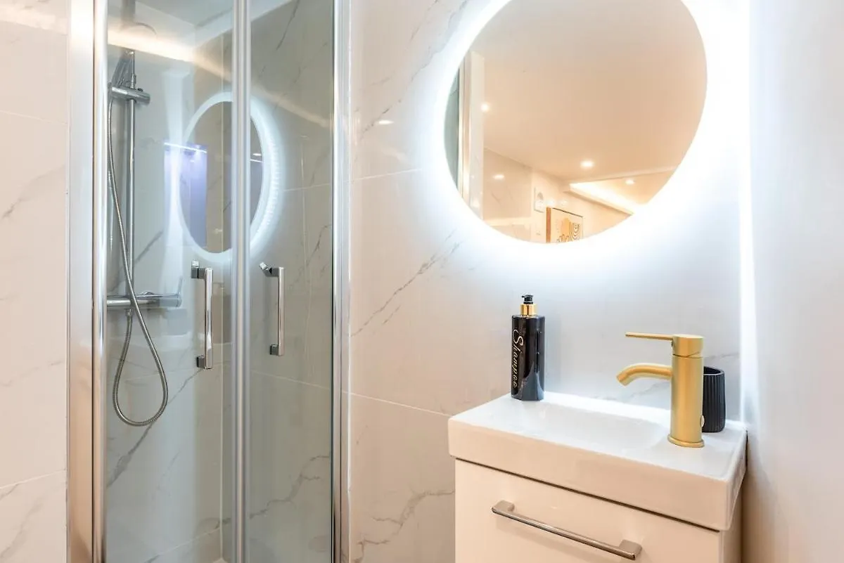 Appartement D'Exception Avec Jacuzzi Et Ac - 6P Paris Apartment